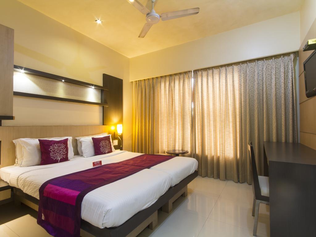 Hotel Monarch Guestline In Midc Rabale, Navi Mumbai Exterior foto